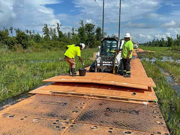 Large Vehicle Mats For Temporary Roadways - 7.5' L x 14' W